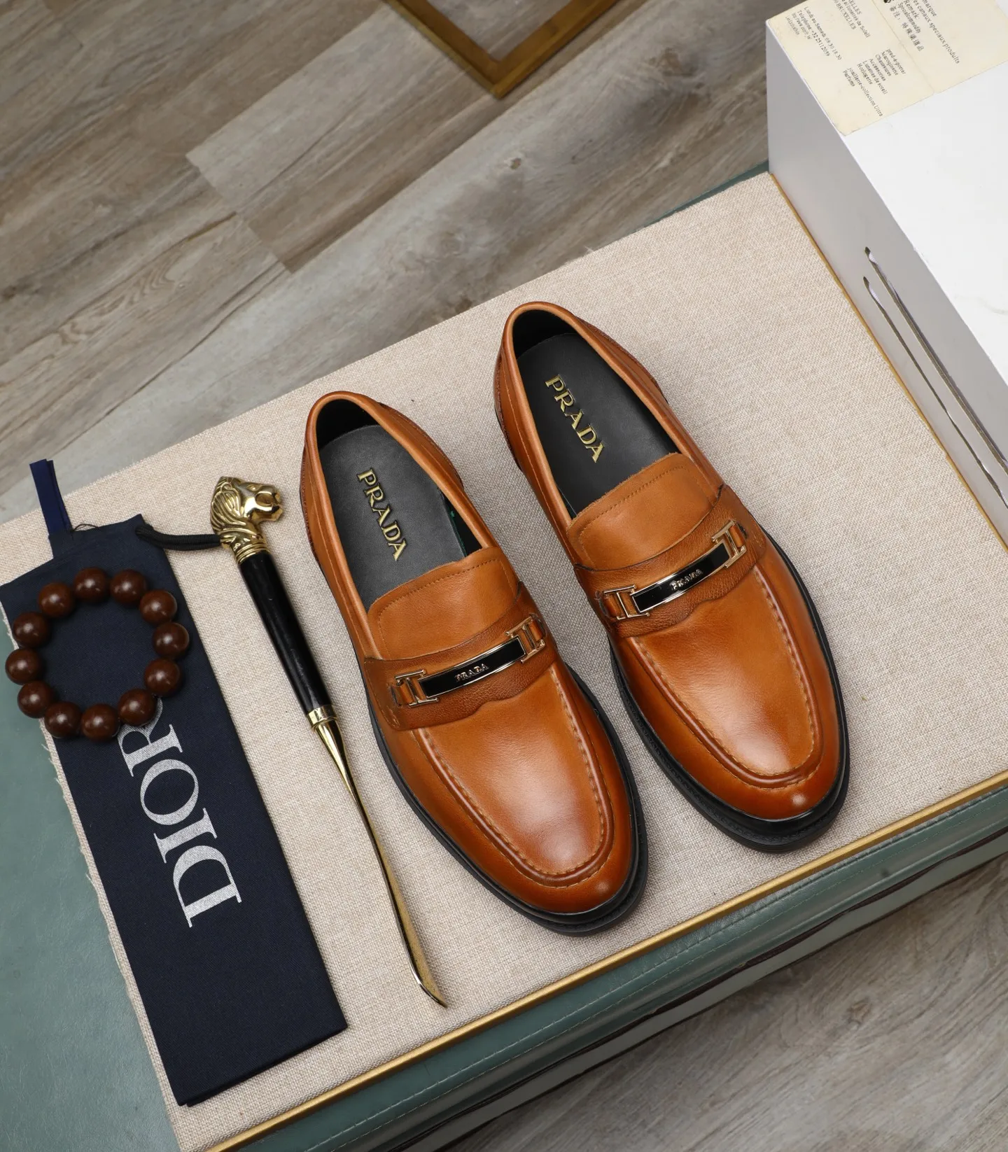 Men's men's shoes 💰540 (water-dyed cow leather) 📛📛PRADA high-end counter's latest formal business leather shoes 👔original and highest quality! Imported from Italy 🇮🇹 first-layer calfskin fabric ➕ cowhide lining Original outsole Formal size: 38➖44 (45 customized)